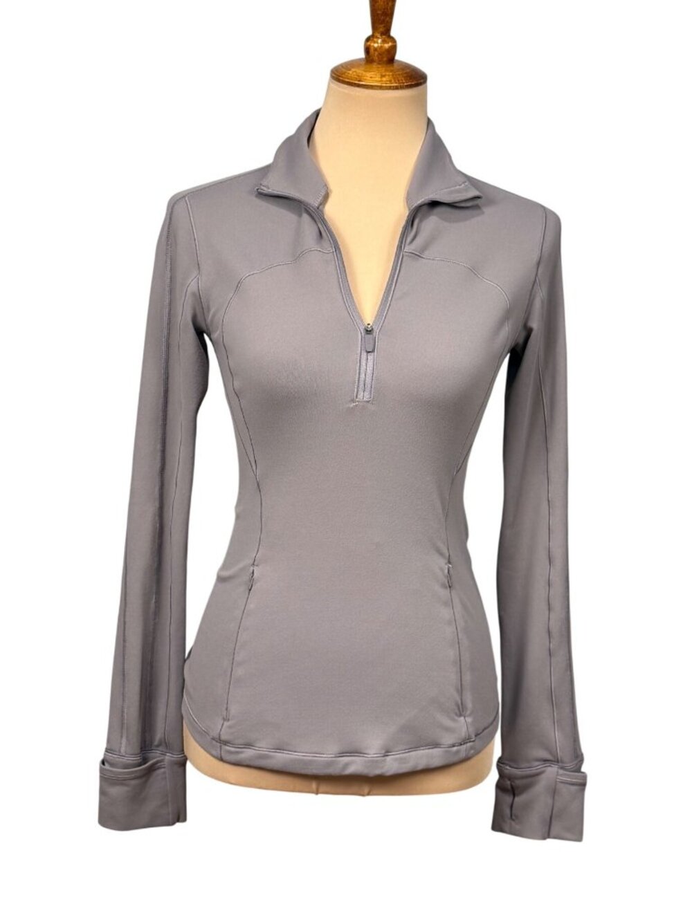 Lululemon Run Briskly 1/2 Zip Lunar Rock Size 4 Rulu Thumbholes Reflective Pullo